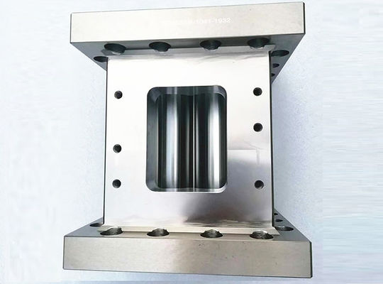 Bon prix baril de pièces de machine d'extrudeuse de 58mm pour le revêtement d'alliage de Toshiba TEM58SS HIP en ligne
