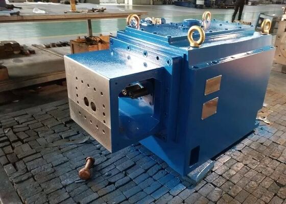 Bon prix Boîte de vitesses pour extrudeuse à double vis avec une durée de vie de 72 000 heures, une vitesse de sortie de 1 500 tr/min et un couple spécifique de 13 Nm par cm3 pour les machines industrielles en ligne