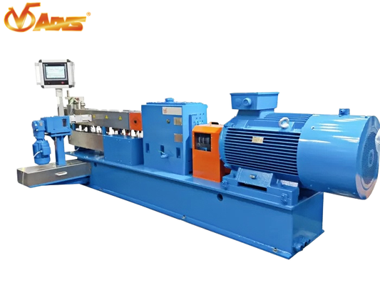 Bon prix La machine à extruder à double vis pour le remplissage de PE/PET Masterbatch produit 350 kg/h en ligne